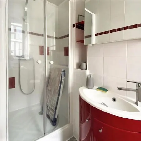 Appartement Coquet Sur Les Hauteurs De Montmartre Paris Exterior photo