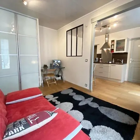 Appartement Coquet Sur Les Hauteurs De Montmartre Paris Exterior photo